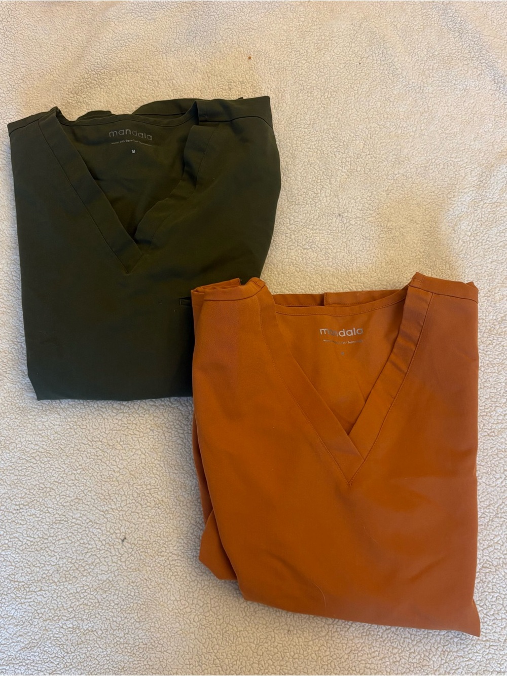 Mandala Scrub Top Duo Olive/Roasted Nutmeg